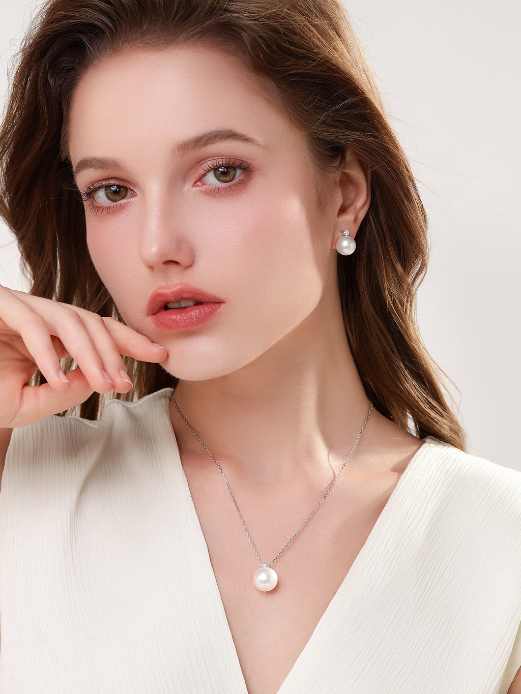 Princess Diana Style 18K Gold South Sea Pearl Earrings with Natural Diamonds