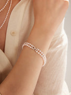 Natural Cultured Saltwater Akoya Pearl 18K Gold and Natural Diamond Bracelet
