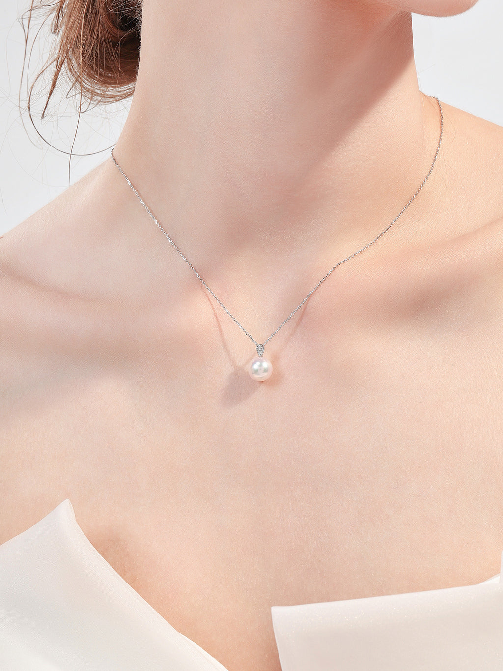 Natural Cultured Saltwater Akoya Pearl 18K Gold Necklace Natural diamond