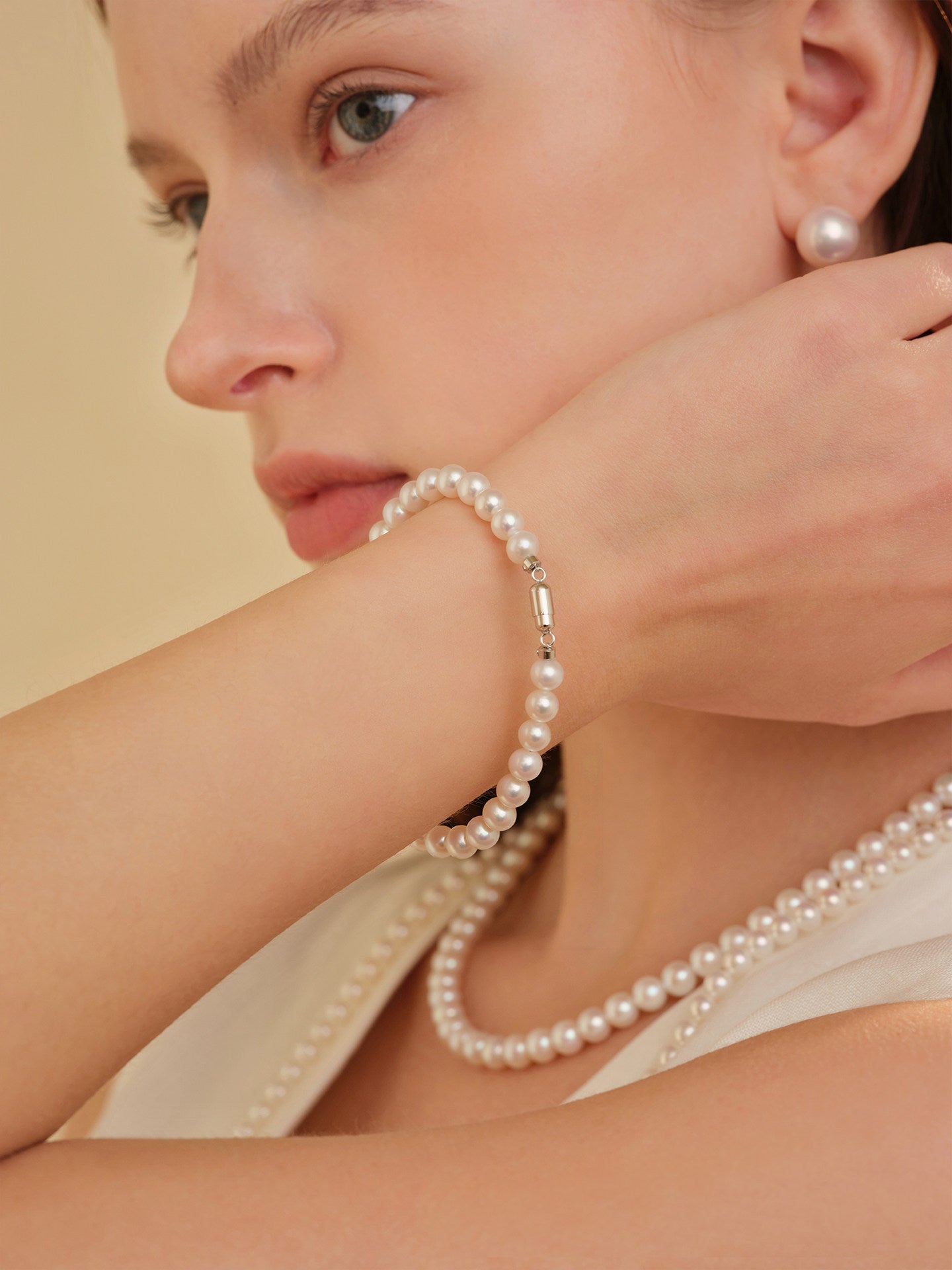 Freshwater Pearl and 925 Silver Beaded Necklace