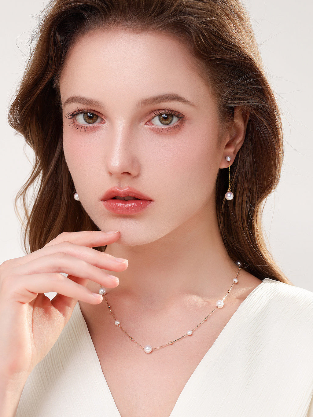 Mirror Luster Small Akoya Saltwater Pearl Earrings Hypoallergenic 18k Daily Wear Accessory